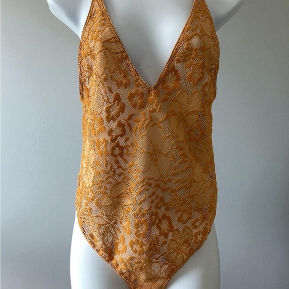 Free People INTIMATELY orange Lace floral live it up bodysuit size Medium True - Picture 7 of 8